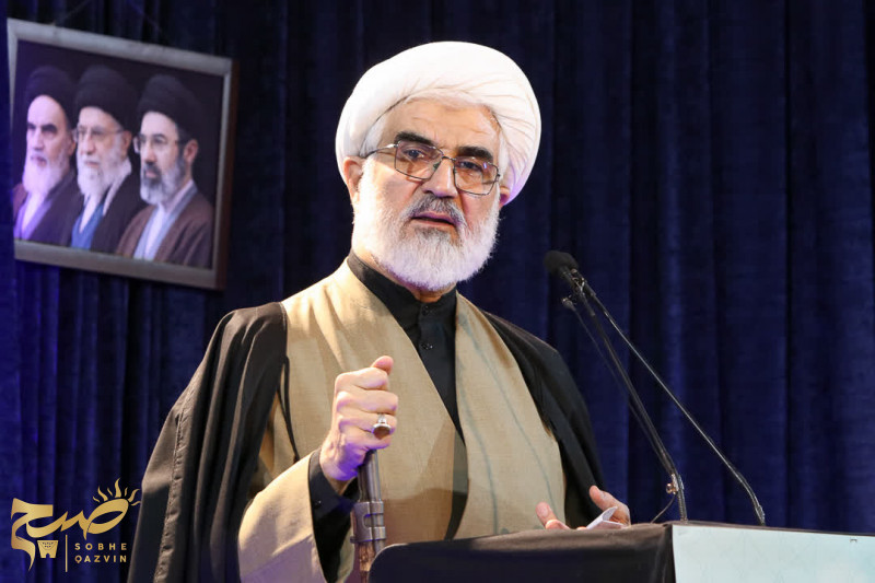 وعدهها و تهدیدات آمریکا چیزی جز فریب نیست