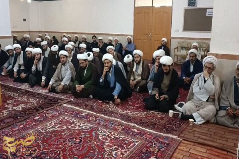 برگزاری ۱۵ جلسه تبیینی برای ۵۰۰ روحانی استان