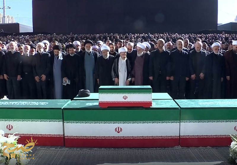 نماز بر پیکر رهبر شهید انقلاب اسلامی اقامه شد
